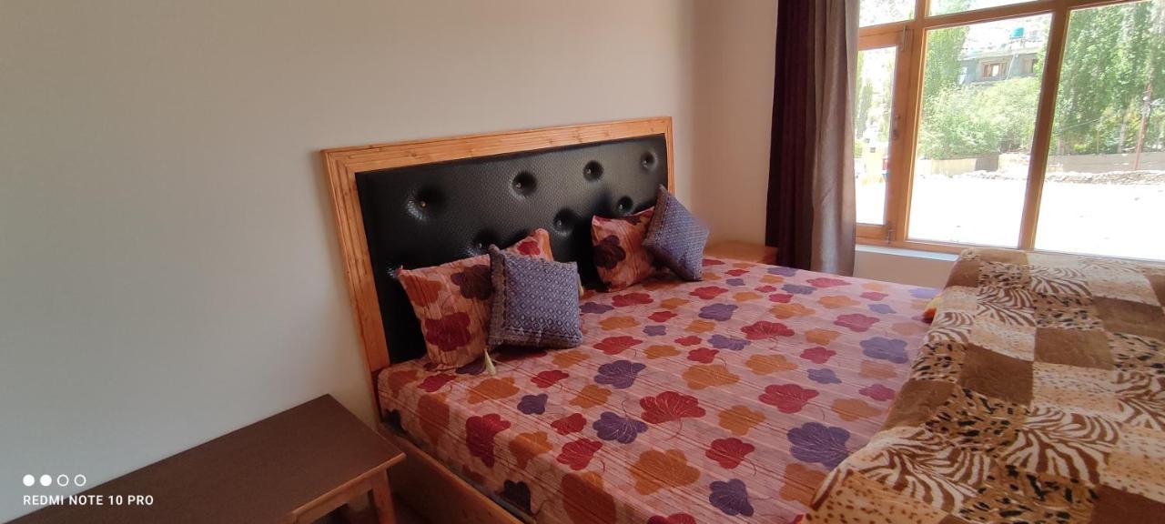Noor Guest House Лех Екстериор снимка